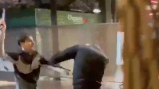 Ataque a cuchillazos en la plaza Gardunya, junto al mercado de La Boqueria de Barcelona / INSTAGRAM