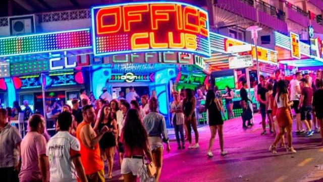 Punta Ballena durante la noche / CD