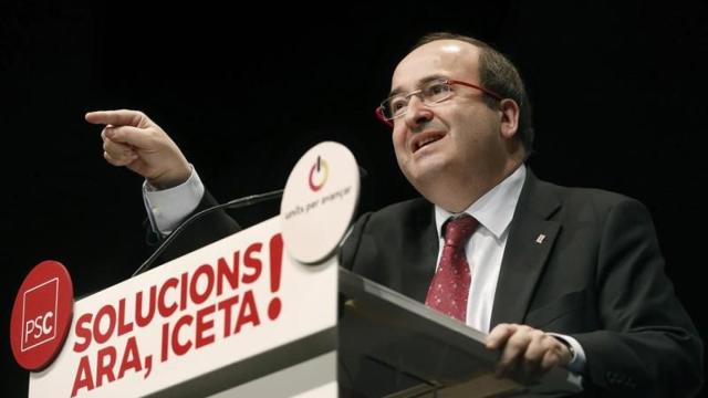Miquel Iceta, candidato del PSC a la presidencia de la Generalitat, en un mitin el domingo en Lleida / EFE