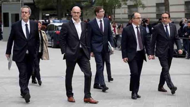 Los exconsejeros Forn, Romeva, Mundó, Turull y Rull, a su llegada a la Audiencia Nacional. El patrimonio de los exconsejeros encarcelados