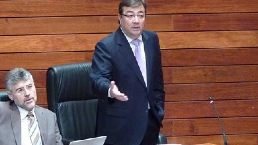 Guillermo Fernández Vara, en el Parlamento autonómico de Extremadura