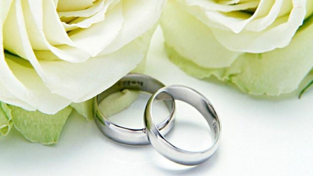 Las alianzas de matrimonio pierden valor y dan dinero / EFE