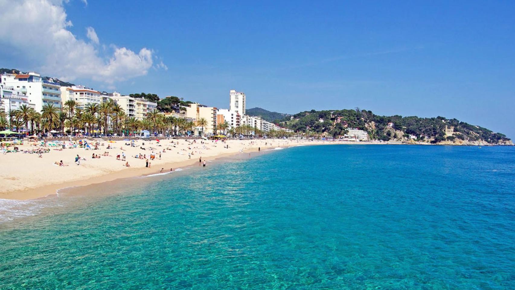 Imagen aérea de la playa principal de Lloret de Mar, en la provincia de Girona / Cedida