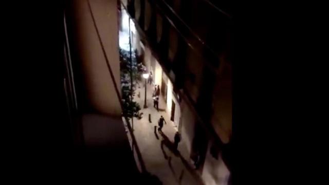 Escupen, amenazan y lanzan platos contra agentes de Mossos en el Raval / CEDIDA