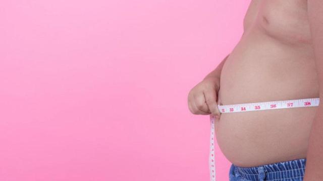 Un niño con obesidad / FREEPIK