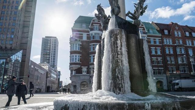 La ola de frío en Europa pasa por una ciudad de Suecia / EFE