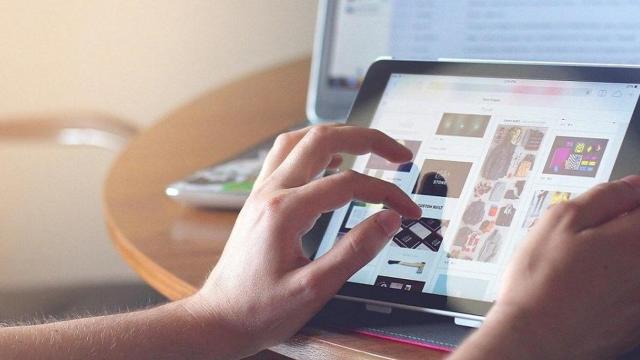 iPad, desde donde se pueden ver las webcams en directo / Fancycrave1 EN PIXABAY