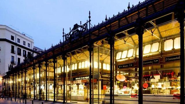 Fachada del Mercado de San Miguel de Madrid, un espacio de ocio y gastronómico que ha sido adquirido por el fondo holandés Redeveco / EFE