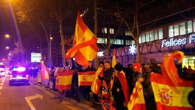 Imagen de los constitucionalistas que se concentrarán para reabrir la avenida Meridiana / CG