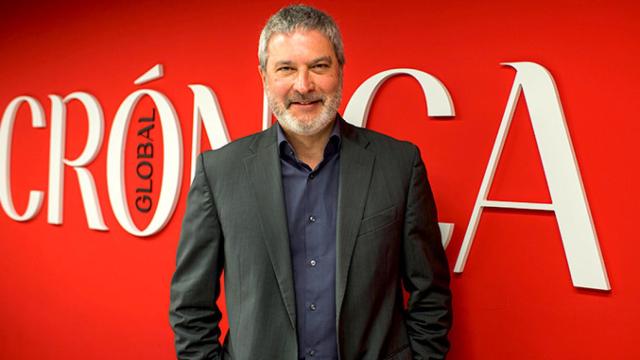 Josep Ramon Bosch en la redacción de Crónica Global / LENA PRIETO