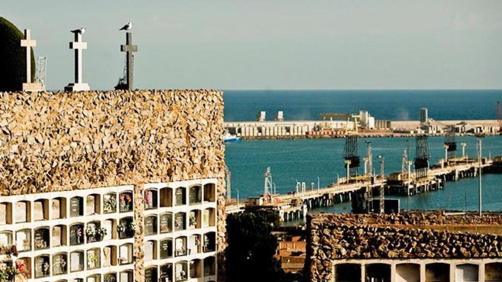 Imagen del Cementerio de Montjuïc, que gestiona la empresa municipal de Jordi Valmaña y donde se derrumbaron 144 nichos / CG