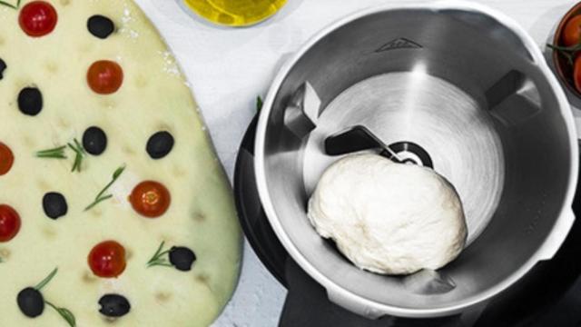 Un robot de cocina / CECOTEC