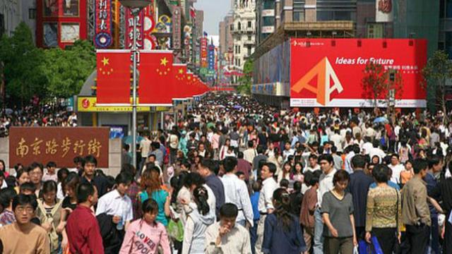 El crecimiento de una clase media china hace que el Gobierno inicie medidas liberalizadoras / EFE