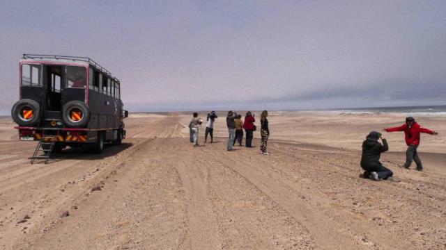 Una foto de archivo de una carretera de Namibia