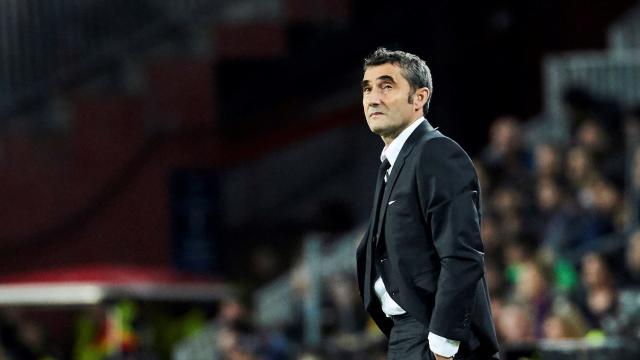 Ernesto Valverde en un partido del Barça