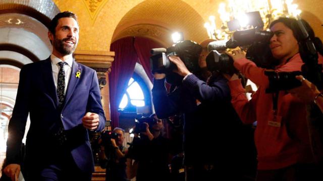 Roger Torrent, a su llegada esta mañana a la primera reunión de la Mesa de la cámara catalana de la XII legislatura / EFE