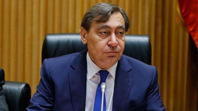 El nuevo fiscal general avisa: responderá a quien desobedezca la Constitución