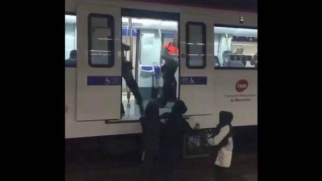 Ataque anterior de grafiteros en el Metro de Barcelona / CG