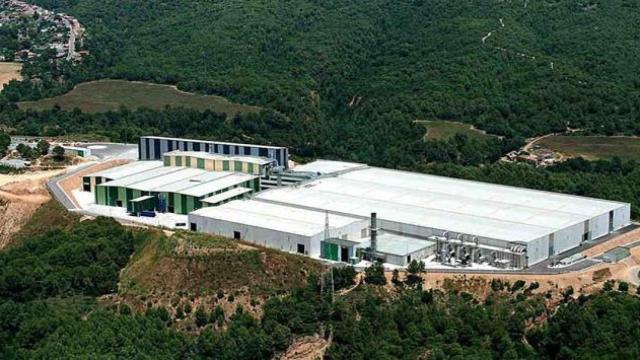 Imagen de la planta de tratamientos de residuos que Cespa tiene en Sant Celoni (Barcelona)
