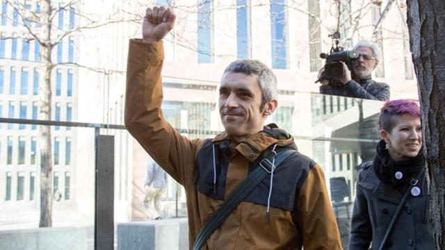 Roger Español, líder de Junts per Catalunya en el Senado, abona la teoría de la conspiración sobre el coronavirus / EFE