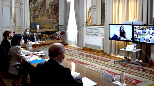 La ministra de Política Territorial y Función Pública, Carolina Darias, preside la Comisión Sectorial de Administración Pública y la Mesa General de Negociación de las Administraciones Públicas sobre teletrabajo/ MINISTERIO