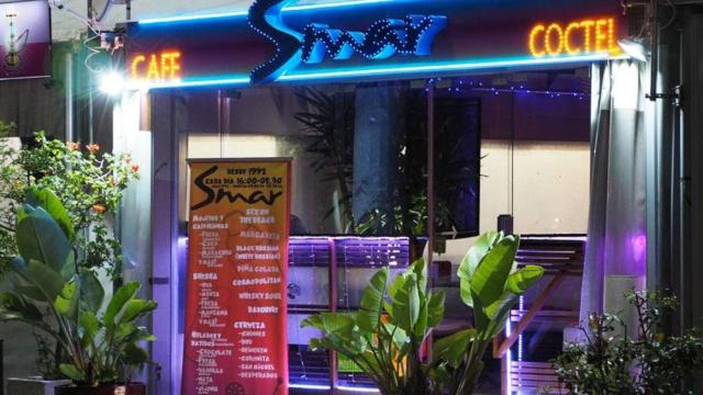 Imagen de la coctelería Smart, ante la que se ha producido el homicidio por ataque con arma blanca / CG