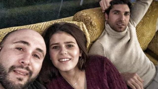 Kiko Rivera (d) y su hermano Cayetano Rivera (i), junto a su sobrina Cayetana, hija de su hermano Fran Rivera / CD