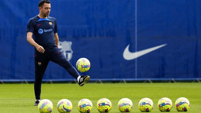 Xavi Hernández, durante un entrenamiento con el FC Barcelona / EFE
