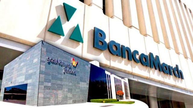 Una de las sedes de Gas Natural ante una Banca March / CG