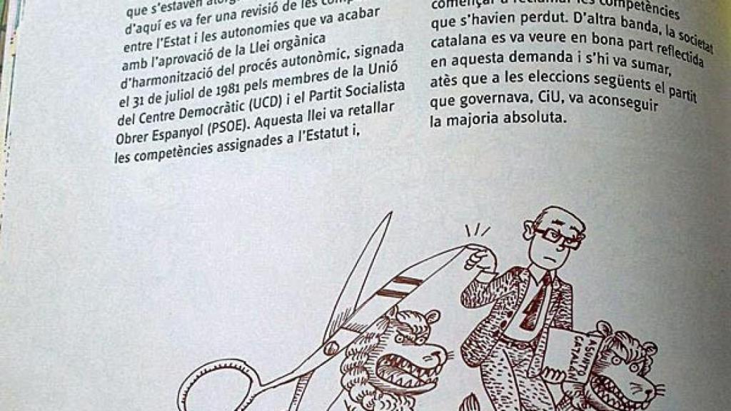 Unas grandes tijeras junto a los leones del Congreso amenazan al asunto catalán