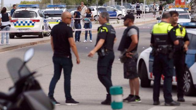 Escena posterior al tiroteo que segó la vida de un sargento en Gavà (Barcelona) en 2017 / EFE