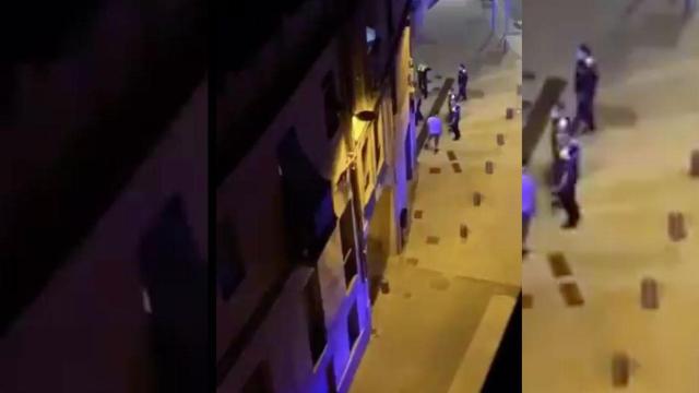 Pelea con piedras y palos en Manresa / HELPERS