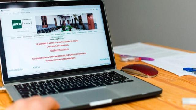 Portal de la UNED que avisa de la educación a distancia a causa del coronavirus / EUROPA PRESS