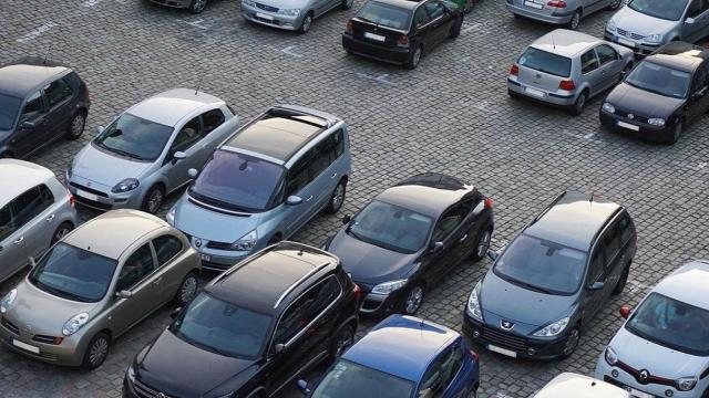 Aparcamiento, como el que se puede disfrutar en PortAventura World / Florian Pircher EN PIXABAY