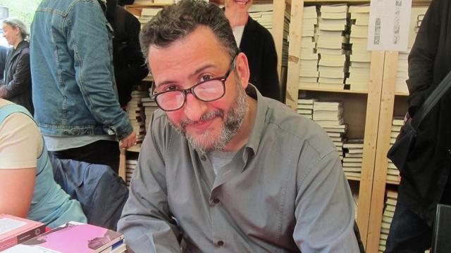 Toni Soler firma libros en Sant Jordi / EP