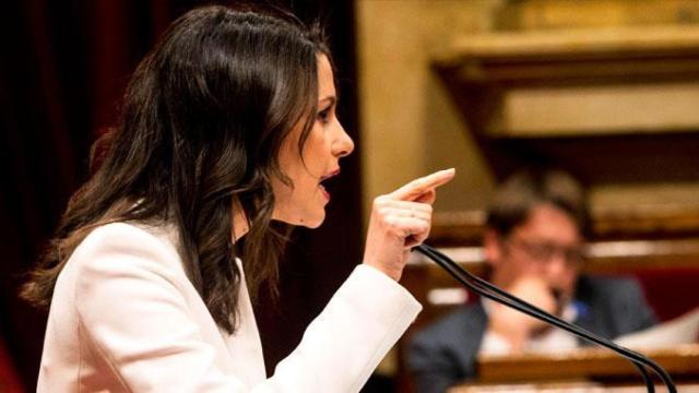 Inés Arrimadas, jefa de la oposición en Cataluña por Ciudadanos, en el Parlamento catalán hoy / EFE