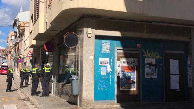 La policía local de Mataró desaloja un local que llevaba dos años y medio okupado / POLICIA LOCAL