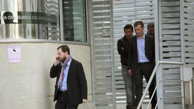 Los fiscales anticorrupción a la salida de la Comandancia de Tarragona, durante los interrogatorios por el caso 3 % de supuesta financiación ilegal de CDC / EFE
