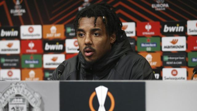 Jules Koundé, en una rueda de prensa previa al partido del Barça en la Europa League / EFE