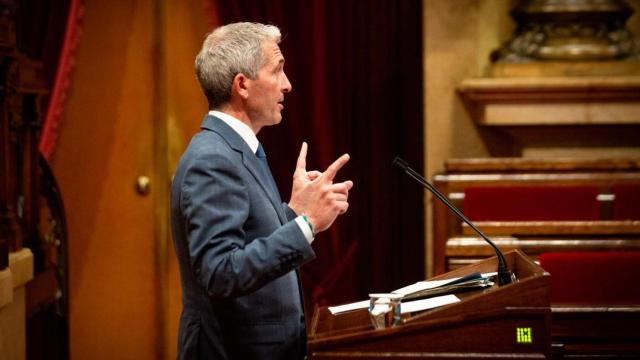 El consejero catalán de Educación, Josep González Cambray, en una comparecencia en el Parlament / EP