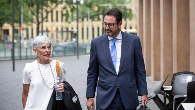 El excargo de Convergència (CDC), David Madí, acompañado por su abogada, Olga Tubau, en una imagen de archivo / David Zorrakino - EUROPA PRESS