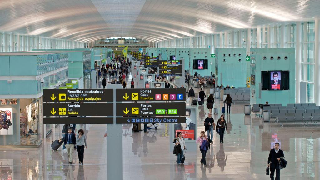Interior de la Terminal 1 del Aeropuerto de Barcelona El Prat