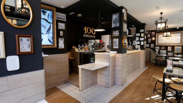 Interior de un local de 100 Montaditos de Restalia / EP