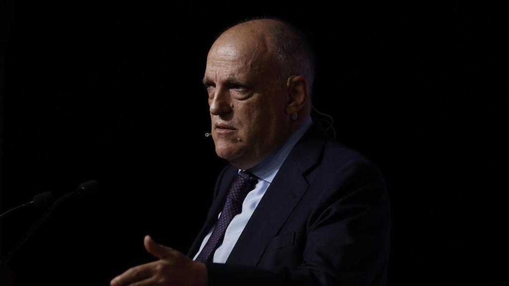 Javier Tebas, presidente de la Liga, reclama una nueva ley Beckham para pelear en el mercado / EFE