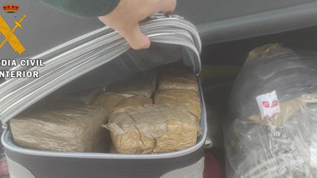 Las maletas incautadas por la Guardia Civil en La Jonquera / GUARDIA CIVIL