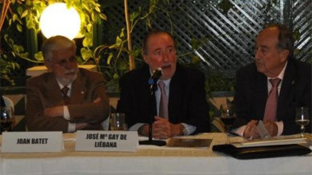 José María Gay de Liébana, en el centro, en un acto de la Fundación Gresol en enero de 2013