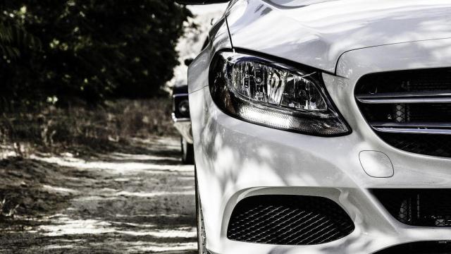 En coches como este tendrán que instalar cajas negras / PIXABAY