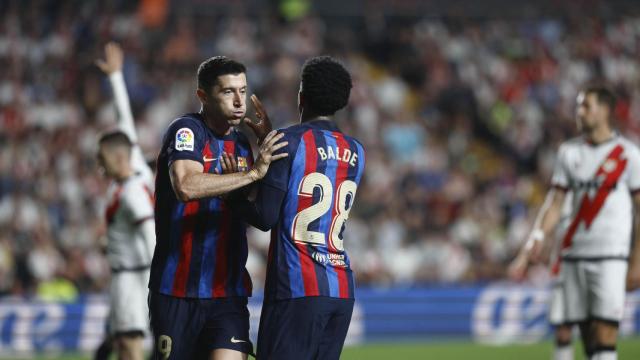 Lewandowski, frustrado, tras fallar una ocasión en Vallecas : EFE