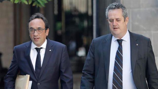 Los consejeros de Territorio, Josep Rull (i), y de Interior, Joaquim Forn / EFE