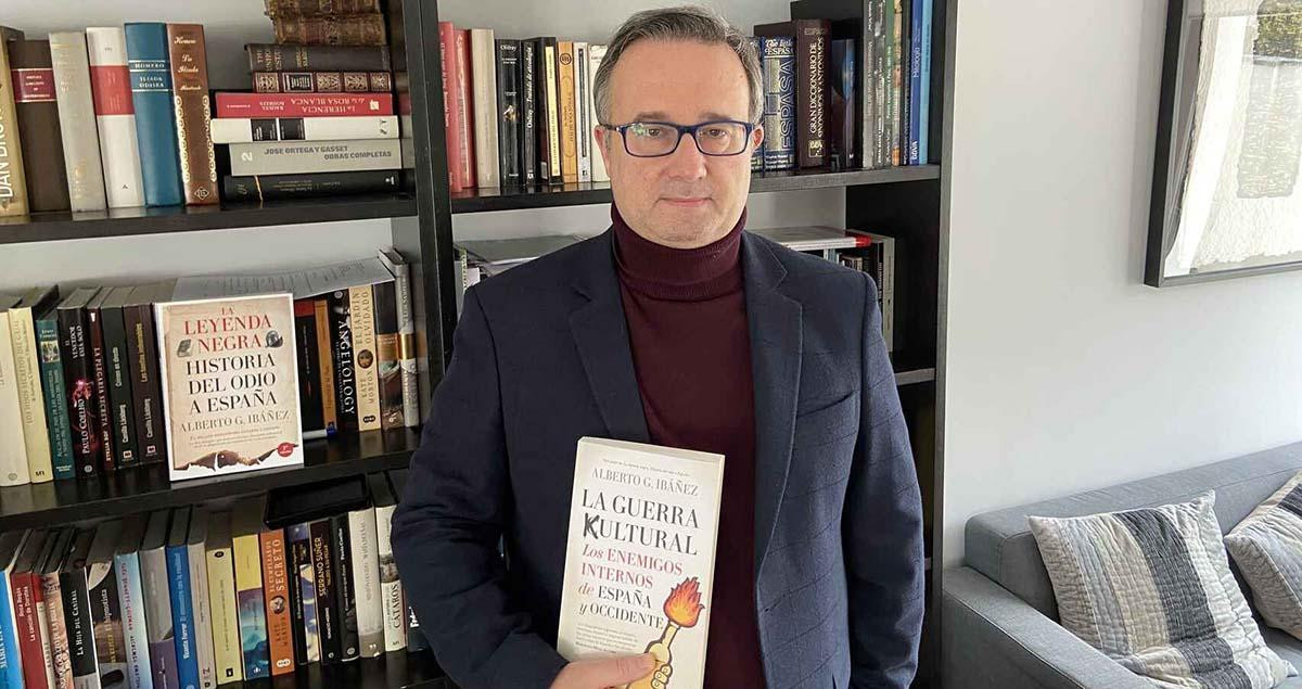 El escritor y ensayista Alberto Gil Ibáñez